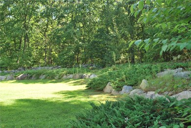 52 Lincoln St, Smithfield, RI 02917 - photo 4