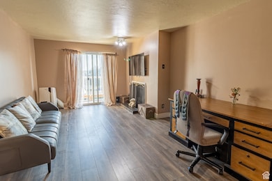 5660 S Meadow Ln unit 156, Ogden, UT 84403 - photo 2