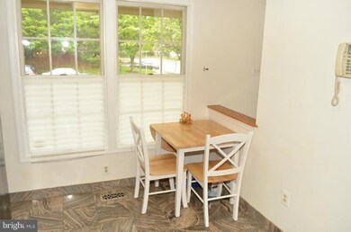 9340 Breamore Ct, Laurel, MD 20723 - photo 5