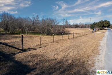 1243 Sleepy Hollow Ln, New Braunfels, TX 78130 - photo 2