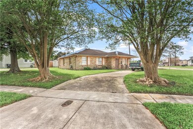 300 Parish Dr, Arabi, LA 70032 - photo 2