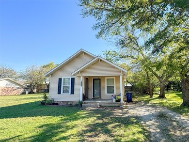 1306 N Trinity St, Decatur, TX 76234 - photo 2