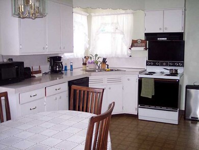 Kitchen. Unit 35 Kitchen
