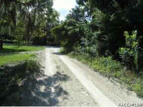 Road in front od lot