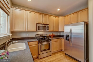 8020 Pennington Dr, Laurel, MD 20724 - photo 3