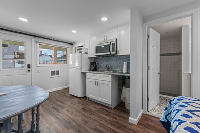 7 Bay Ave #14_120