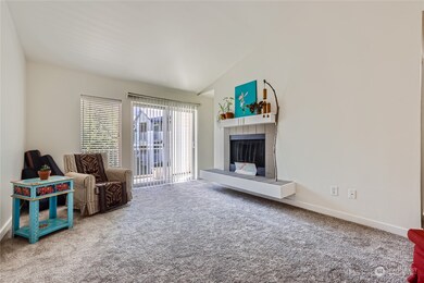 12303 Harbour Pointe Blvd unit V304, Mukilteo, WA 98275 - photo 4