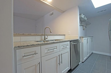 12816 Midway Rd unit 2049, Dallas, TX 75244 - photo 2