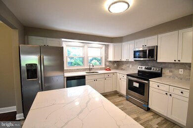 121 Weather Vane Dr, Cherry Hill, NJ 08002 - photo 6