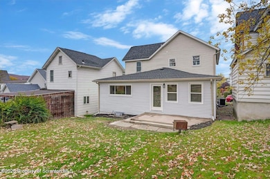 136 E Grove St, Taylor, PA 18517 - photo 4