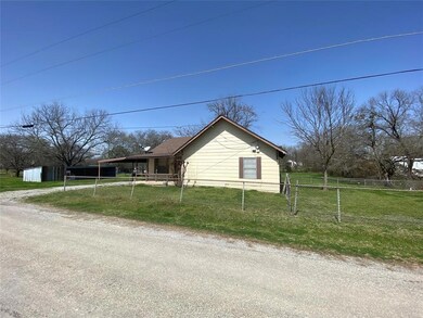 202 Blue Jay, Ector, TX 75439 - photo 4