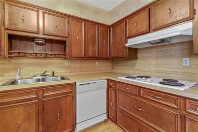 204 Texoma Dr, Whitesboro, TX 76273 - photo 5