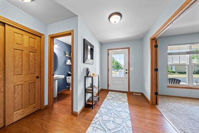 8820 White Coral Way, Middleton, WI 53562 - photo 3