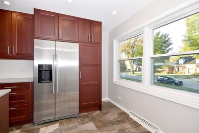 613 S Poplar Ave, Elmhurst, IL 60126 - photo 4