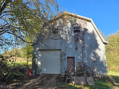 7011 Kensington Rd NE, Carrollton, OH 44615 - photo 3