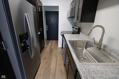 40 North on Meridian unit 5J, Indianapolis, IN 46208 - photo 6