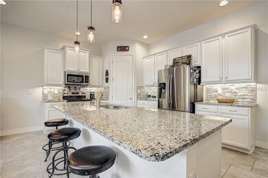 910 Umbria Ln, Saint Cloud, FL 34771 - photo 3