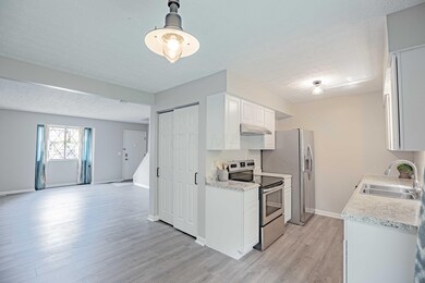 3043-Highcliff-13