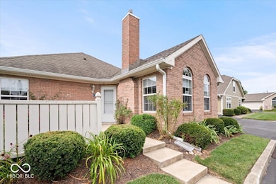 7347 Chapel Villas Ln unit C, Indianapolis, IN 46214 - photo 2