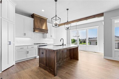 1511 SW Arbor Park Dr, Lee's Summit, MO 64082 - photo 4