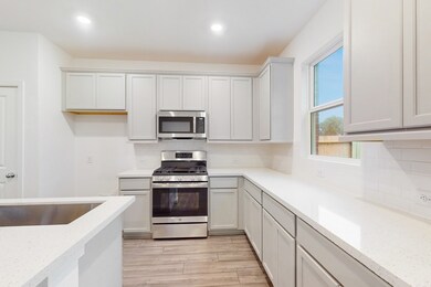 1222 Sugar Dr, Tomball, TX 77375 - photo 4