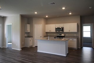 210 Barton Creek, Huntsville, TX 77340 - photo 2