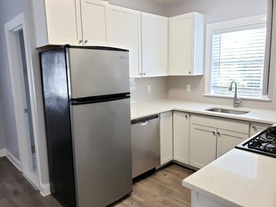 121 W Adams St unit 1, Somerville, MA 02144 - photo 3