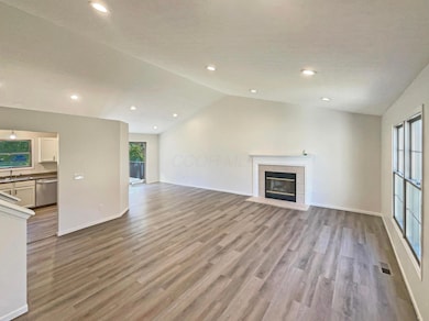 3100 Westaire Ct, Columbus, OH 43232 - photo 2