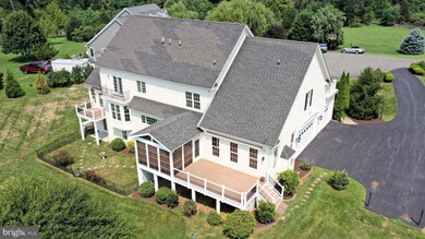 35669 Kelsey Hill Ct, Round Hill, VA 20141 - photo 3