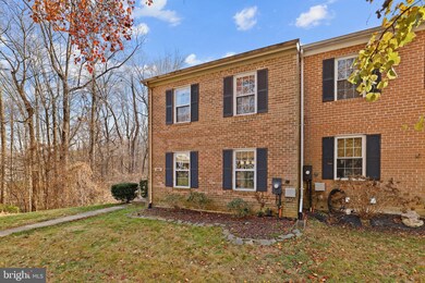 8921 Shamrock Ct, Springfield, VA 22152 - photo 4