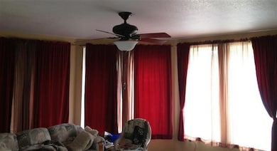 1521 NW Thompson Way, Grants Pass, OR 97526 - photo 2