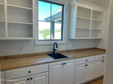 5BCC96D9-12AE-4CB5-A106-B0AB0B1FE4AE