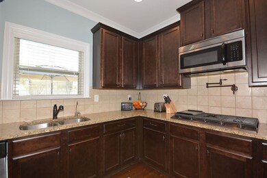 Gas range and pot filler!