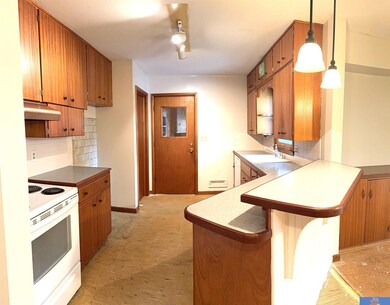 1315 Summit St, Beatrice, NE 68310 - photo 6