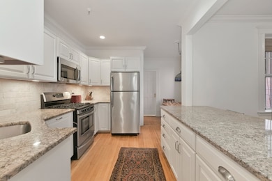 250 Commonwealth Ave unit 7, Boston, MA 02116 - photo 3