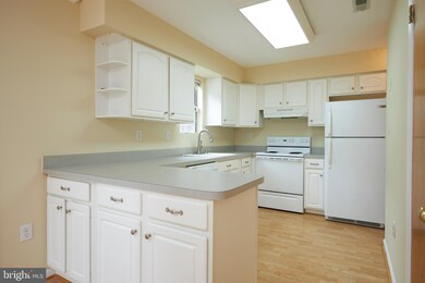 14302 Dover Ct, Laurel, MD 20707 - photo 6