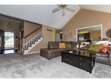 915 SW Georgetown Dr, Lees Summit, MO 64082 - photo 4