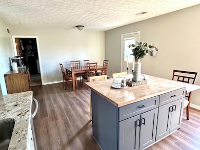 481 Wellsleyglen Dr, Columbus, OH 43207 - photo 6