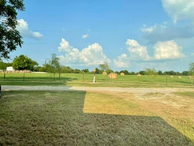 5080 Dripping Springs Rd, Sherman, TX 75090 - photo 6