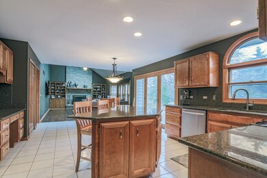 1520 Grommon Rd unit 8, Naperville, IL 60564 - photo 6