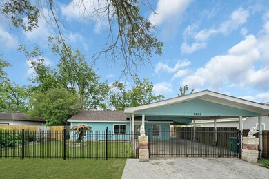 7634 Carothers St, Houston, TX 77028 - photo 2