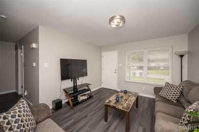 121 Foxtree Dr, Hazelwood, MO 63042 - photo 7