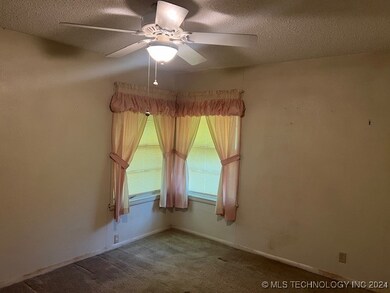 1103 Circle Dr, Ardmore, OK 73401 - photo 3