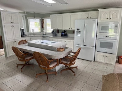 2711 86th St E, Palmetto, FL 34221 - photo 4