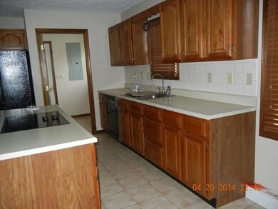 353 Harwich Rd, Circleville, OH 43113 - photo 3