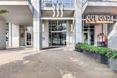 TradeMark unit 1802, Charlotte, NC 28202 - photo 4