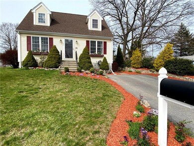 31 Edgewood Ave, Woonsocket, RI 02895 - photo 3