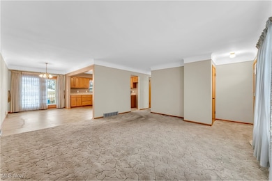 9924 Valley Forge Dr, Parma Heights, OH 44130 - photo 4