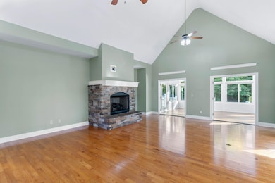 12 Twelve Oaks-11
