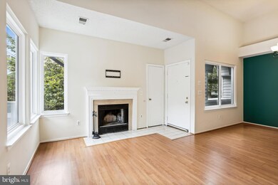11719 Summerchase Cir unit 1719-E, Reston, VA 20194 - photo 7
